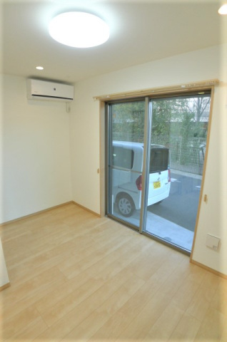 居室・リビング　※同物件他号室の参考写真です