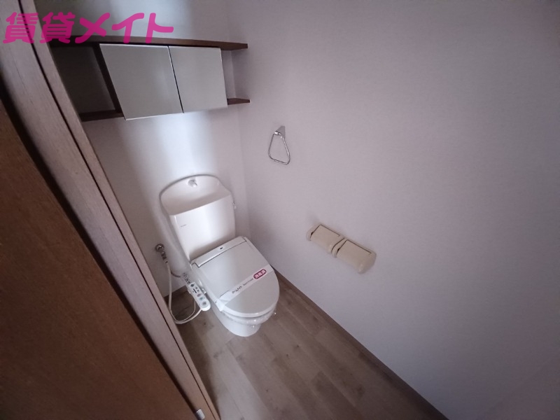 トイレ　同物件別室画像