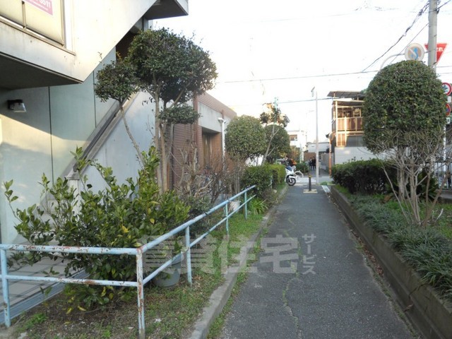 コンビニ　ファミリーマート　庄内栄町（コンビニ）まで113m