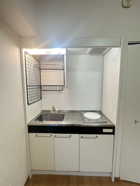 キッチン　別部屋参考写真です