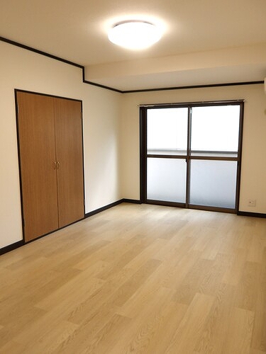 その他　洋室約７．３畳　※2025年9月撮影