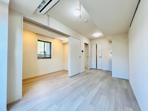 居室・リビング　ゆったり過ごせる居間です