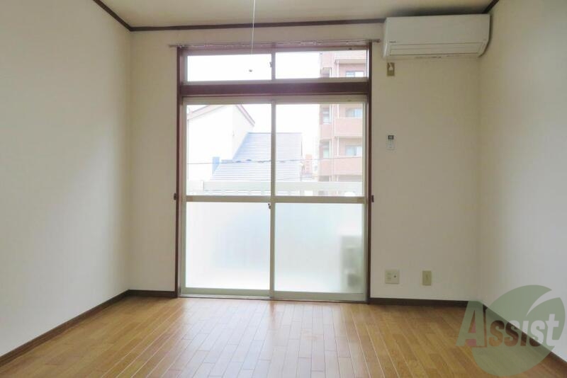 居室・リビング　洋室は７．５帖で広々していて過ごしやすそうですよねー。