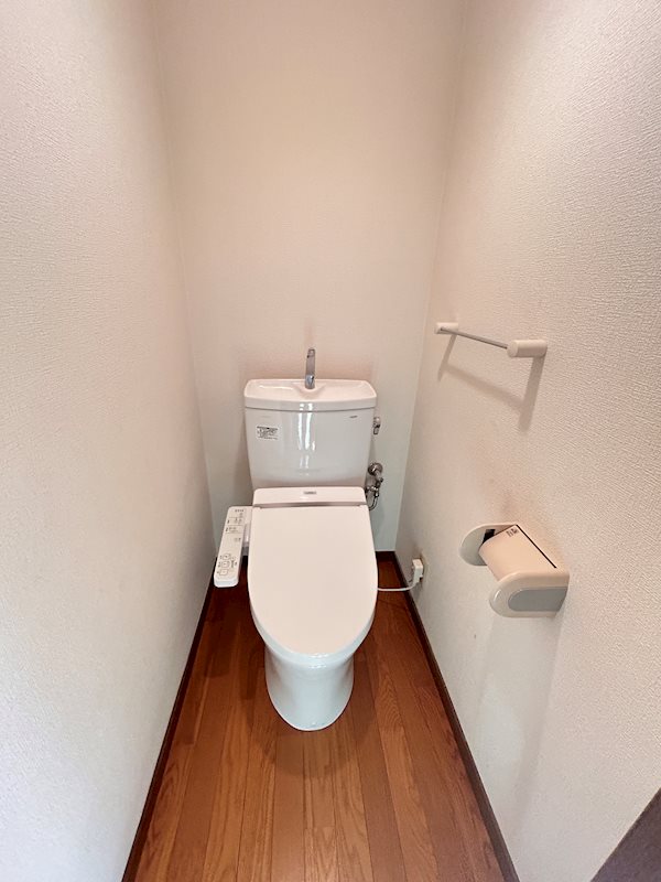 トイレ　※前回入居前の写真です。