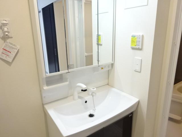 洗面設備　洗髪洗面化粧台