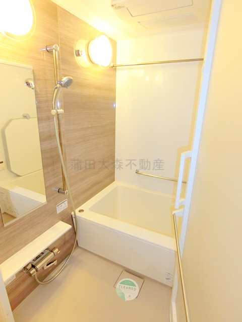 バス・シャワールーム　追焚+浴室乾燥機付きのバスルーム　お風呂