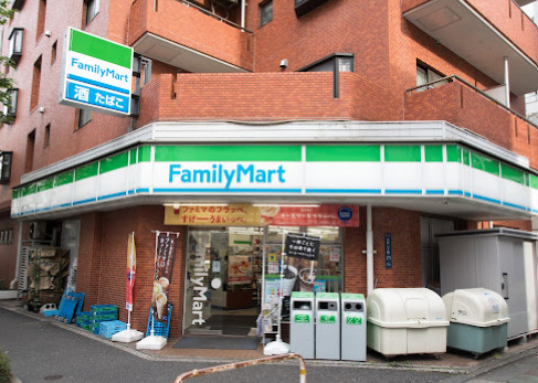 コンビニ　ファミリーマート 大井一丁目店（コンビニ）まで486m