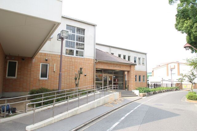 小学校　名古屋市立大宝小学校（小学校）まで900m