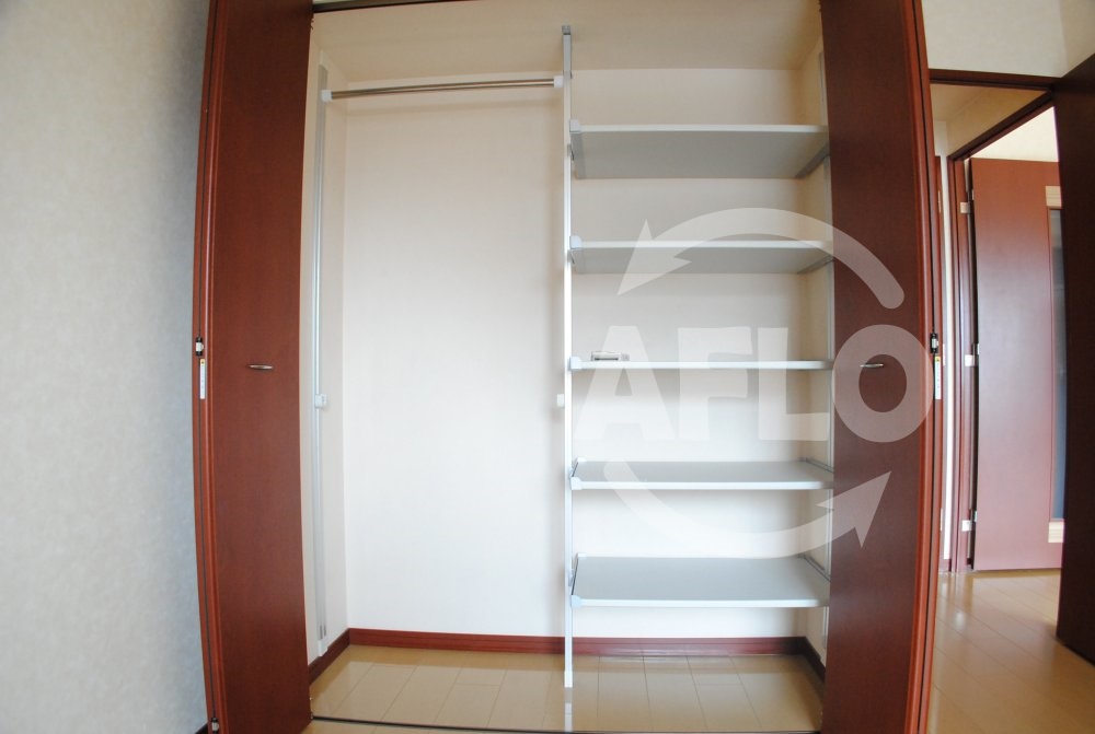 収納　ジーニス大阪WEST　クローゼット