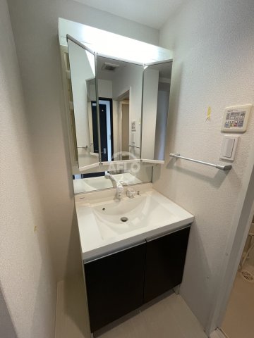 洗面設備　レオンコンフォート新梅田　独立洗面台