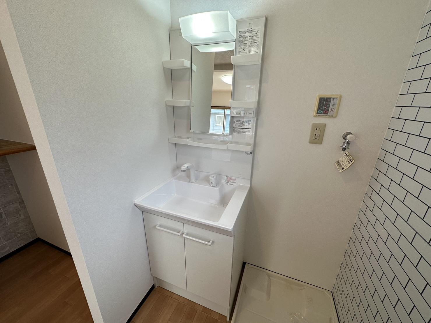 洗面設備　朝の洗顔やヘアセットに便利なシャンプードレッサー♪