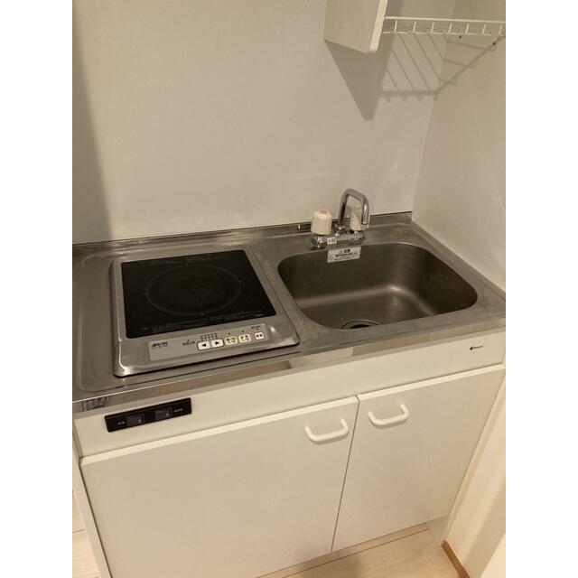 キッチン　※リフォーム中。別部屋の写真を使用