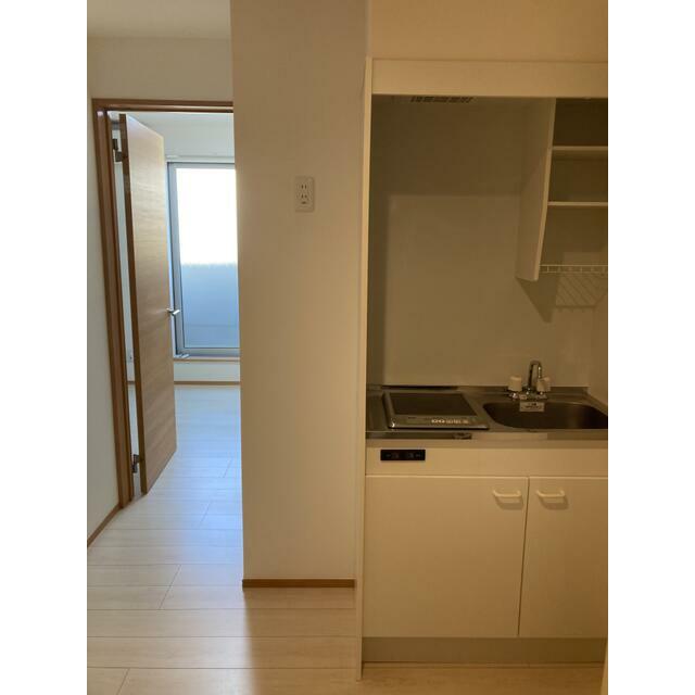 キッチン　※リフォーム中。別部屋の写真を使用