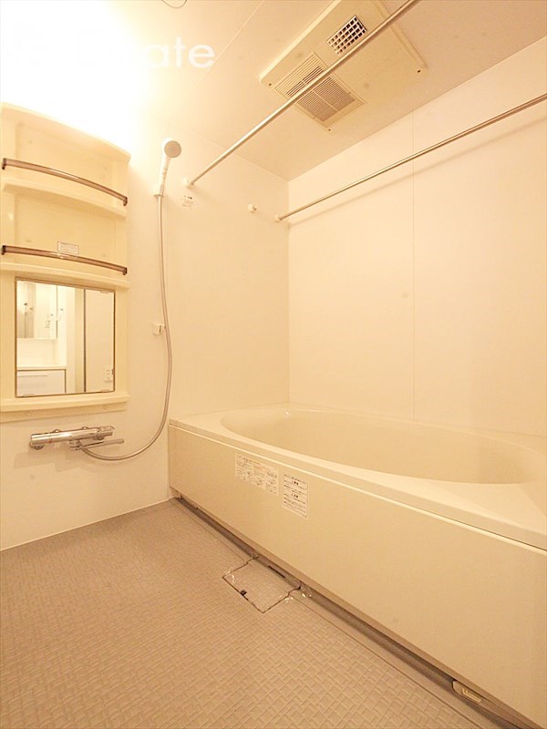 バス・シャワールーム　バスルーム