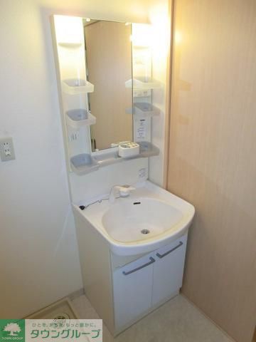 洗面設備　洗髪洗面化粧台です