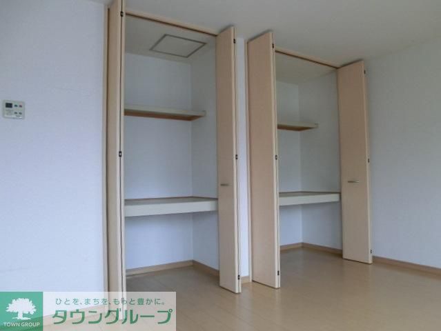 収納　収納豊富なクローゼットです