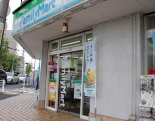 コンビニ　ファミリーマート新宿弁天町店（コンビニ）まで280m