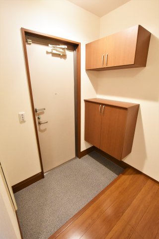 玄関　同物件、類似間取りのイメージ写真です