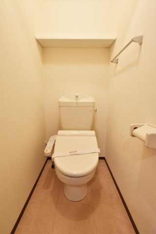 トイレ　同施工業者、別物件、類似間取りのイメージ写真です