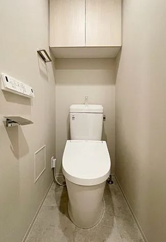 トイレ　同タイプ部屋　参考写真です