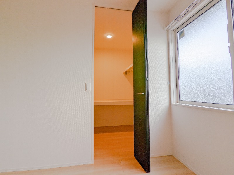 収納　図面と現状に相違がある場合には現状を優先