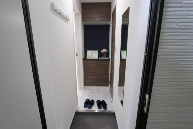 玄関　現状優先