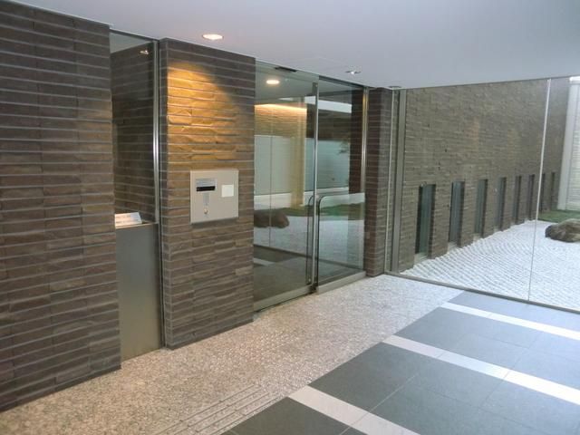 エントランス　★エントランスです★