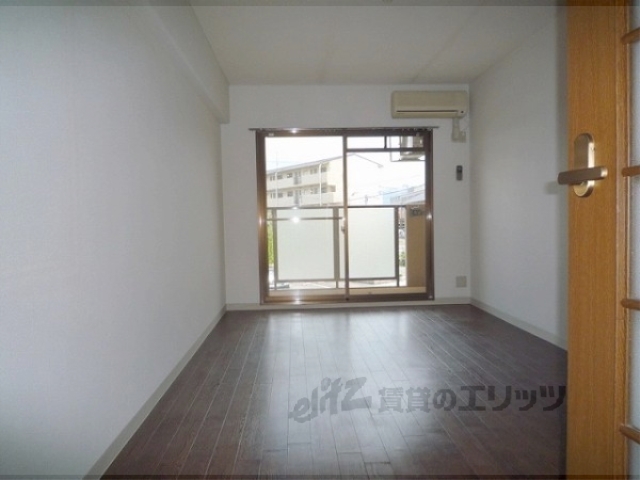 居室・リビング　洋室