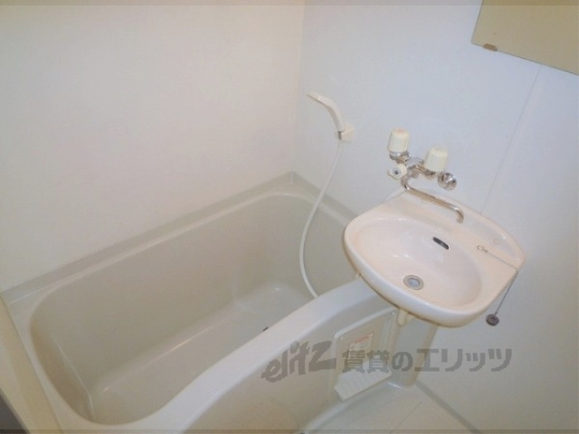 バス・シャワールーム　バス