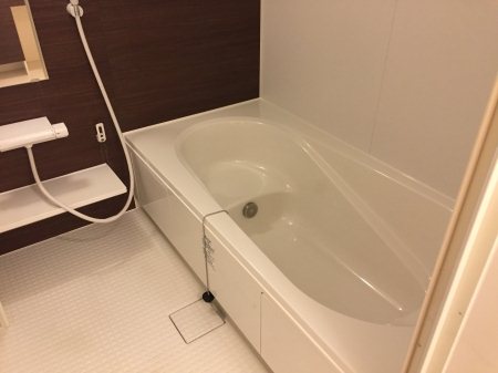 バス・シャワールーム　追い焚き付き