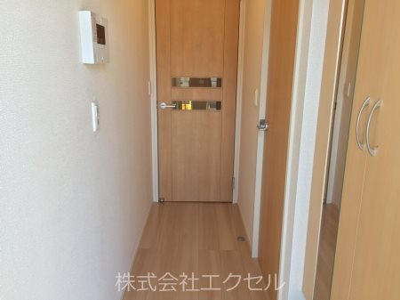 玄関　シューズボックス完備の玄関です。
