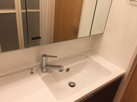 洗面設備　独立洗面台です。