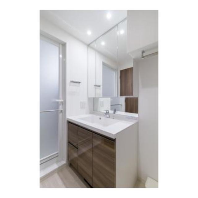 洗面設備　※写真は同タイプ住戸です。