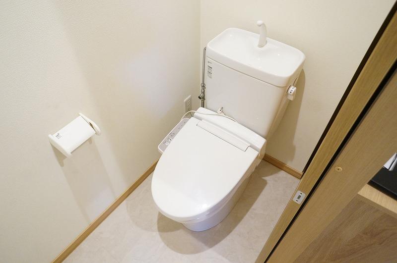 トイレ　トイレ