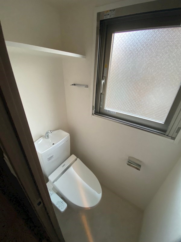 トイレ　落ち着いたトイレです