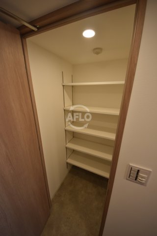 収納　アーバス天満橋　収納