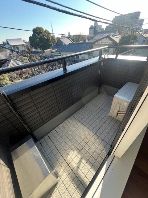 バルコニー　?