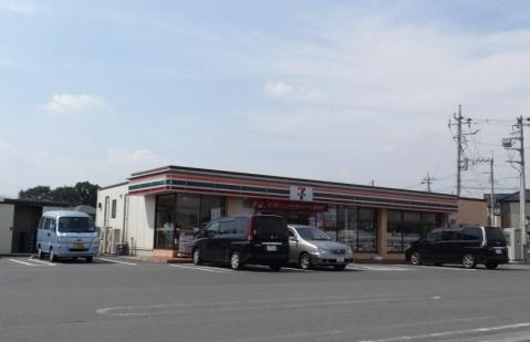 コンビニ　セブンイレブン（コンビニ）まで800m