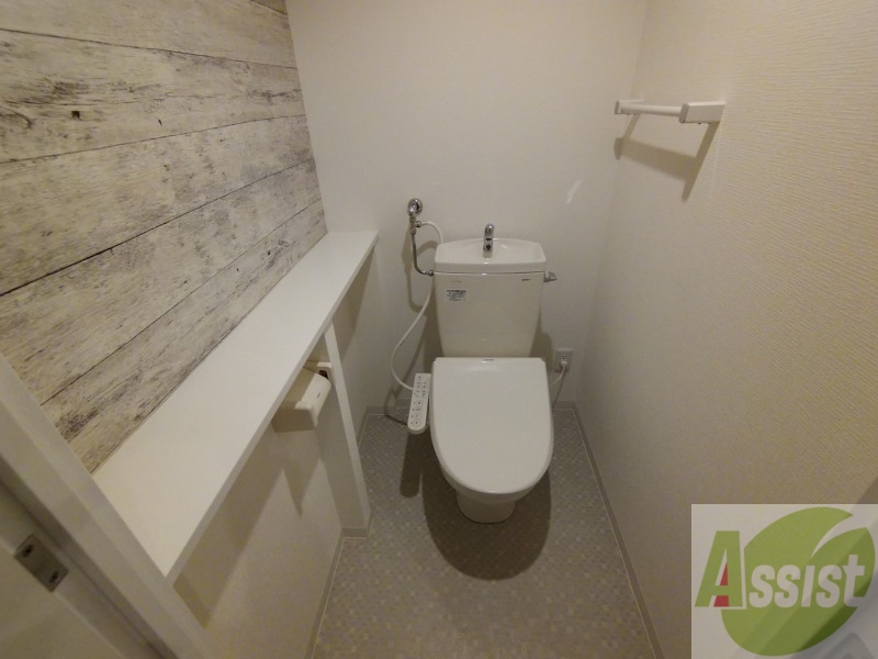 トイレ　ウォシュレット機能がついたトイレです。安心して使用できます。