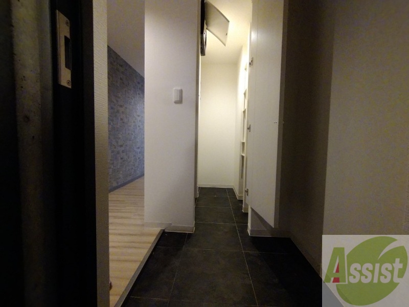 玄関　玄関から見た景色はこちらです。イメージできますか。