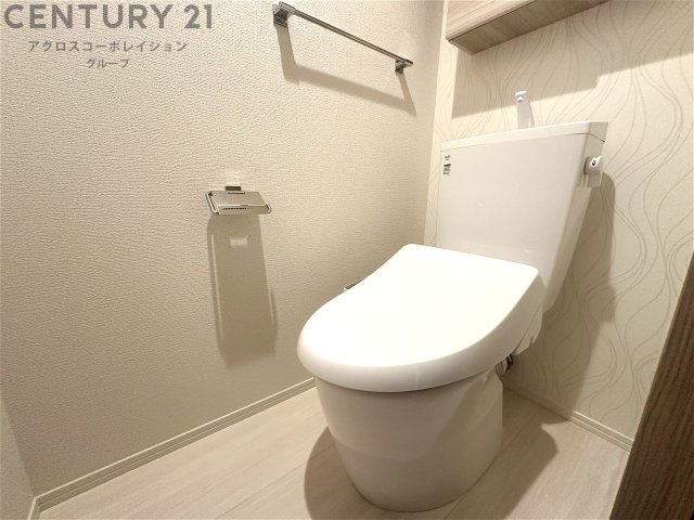 トイレ　温水洗浄便座機能付き♪