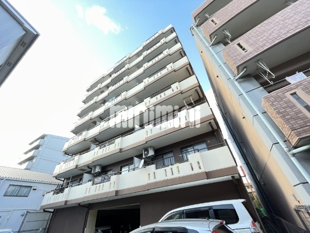 建物外観　鉄筋コンクリート造です