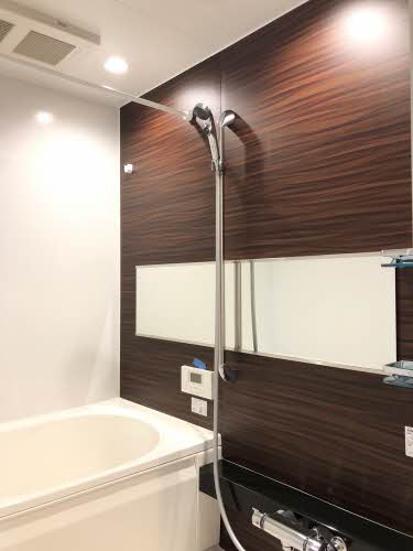 バス・シャワールーム