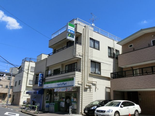 コンビニ　ファミリーマート丸善日暮里店（コンビニ）まで110m