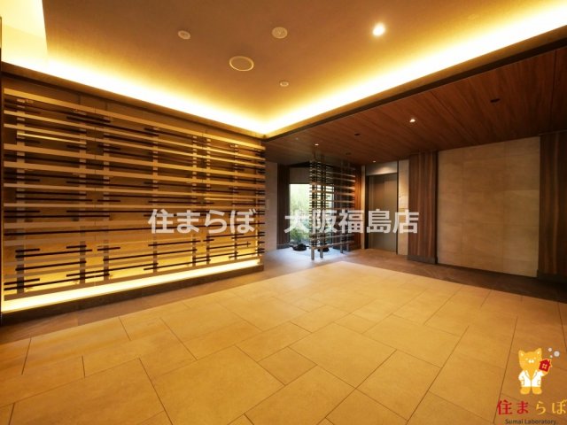 エントランス　共用部の印象も大切に