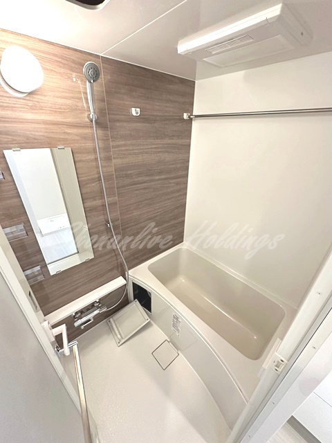 バス・シャワールーム　清潔感のあるお風呂です♪