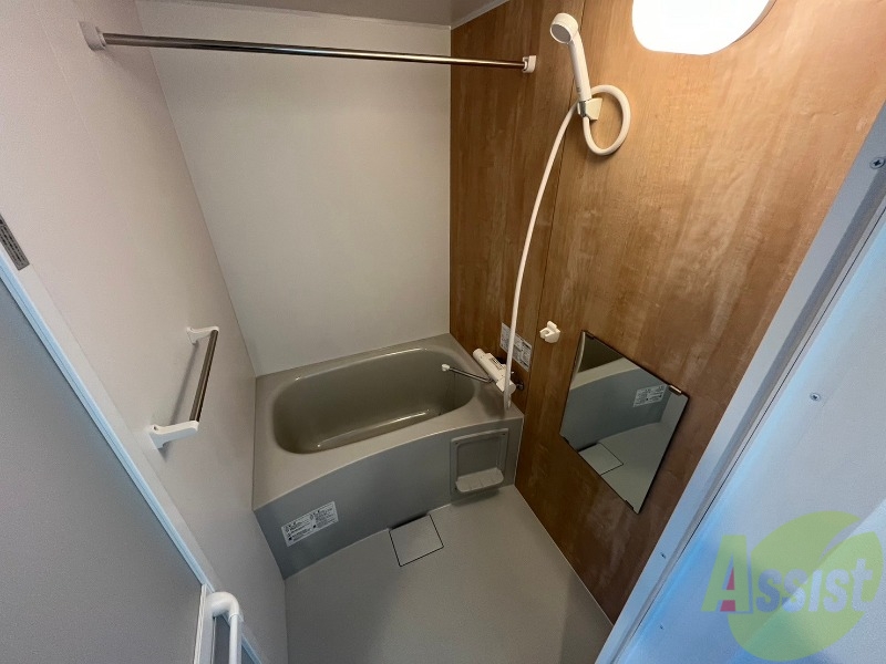 バス・シャワールーム　お風呂になります。一日の疲れを癒してくださいね。