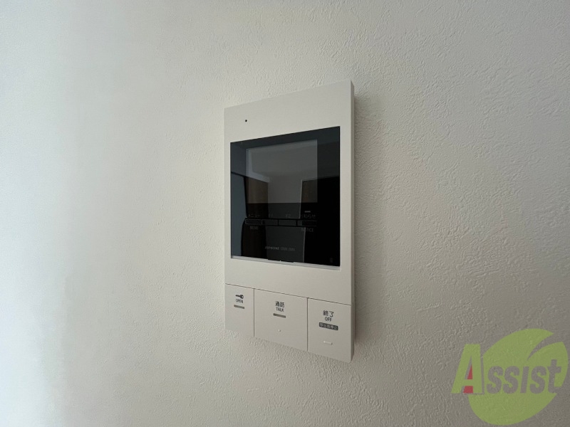 セキュリティ　ＴＶモニター付インターホンです。来客者の顔が見えるので安心！