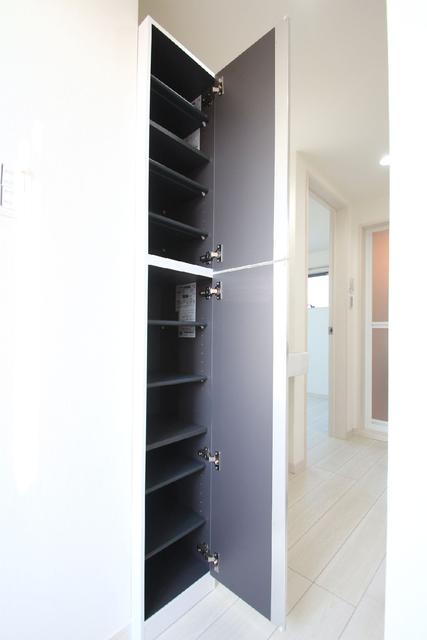 収納　収納　シューズボックス