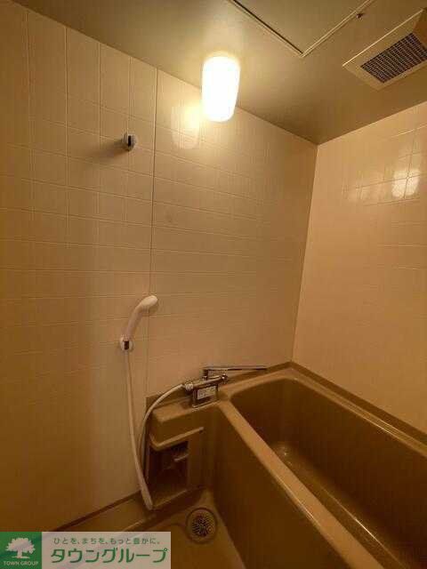 バス・シャワールーム　※同建物別室設備施工例　現況優先